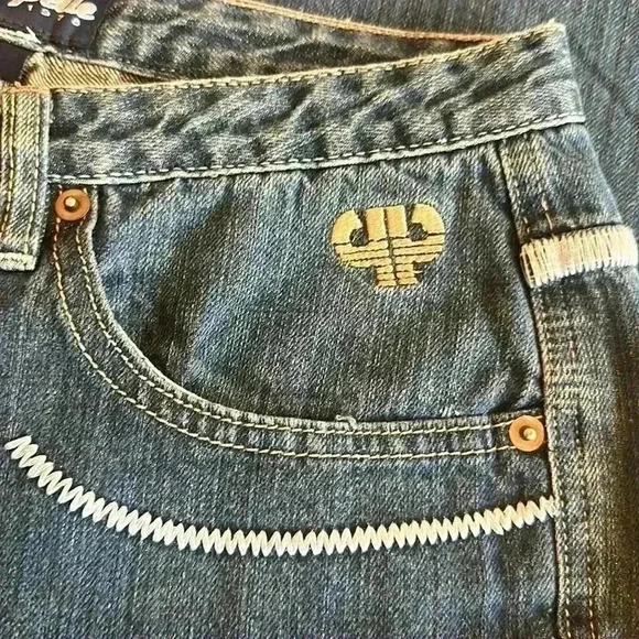 💙Pelle Pelle | Y2K Bootcut Jeans with Embroidery and Released Raw Hems - Picture 3 of 10